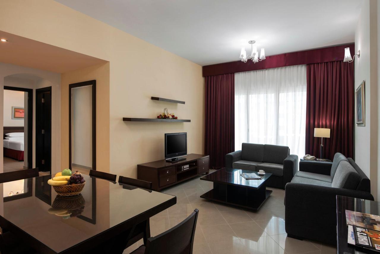 Time Crystal Hotel Apartment Dubái Exterior foto