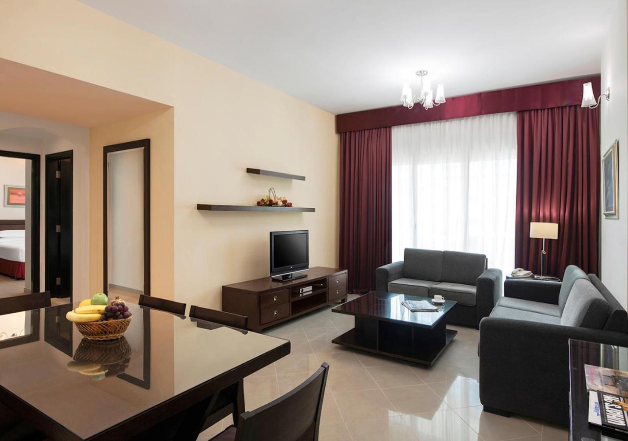 Time Crystal Hotel Apartment Dubái Exterior foto